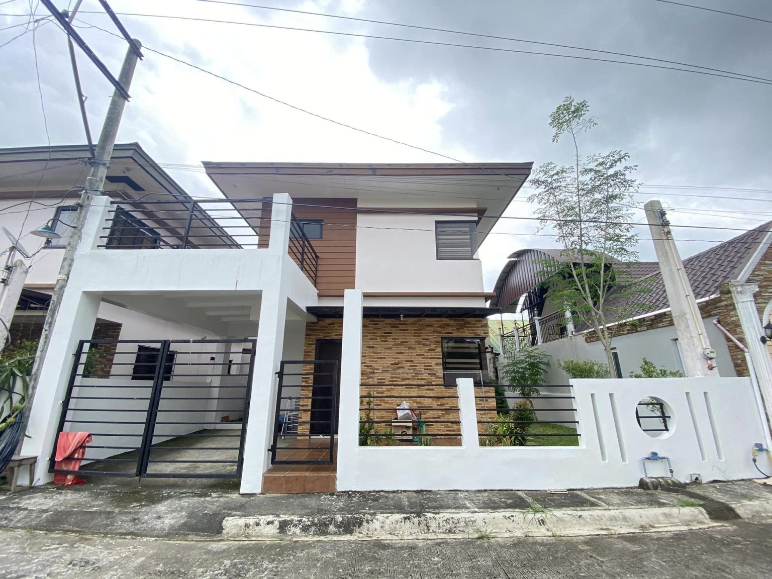 Baseview Two Storey House For Rent Batangas House and Lot For Sale / For Rent in Lipa City