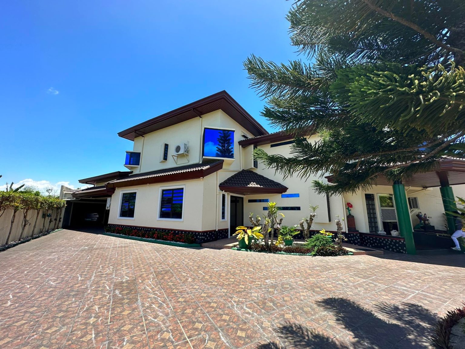 5 BR House in Mt. Malarayat Residential Estates Lipa, Batangas